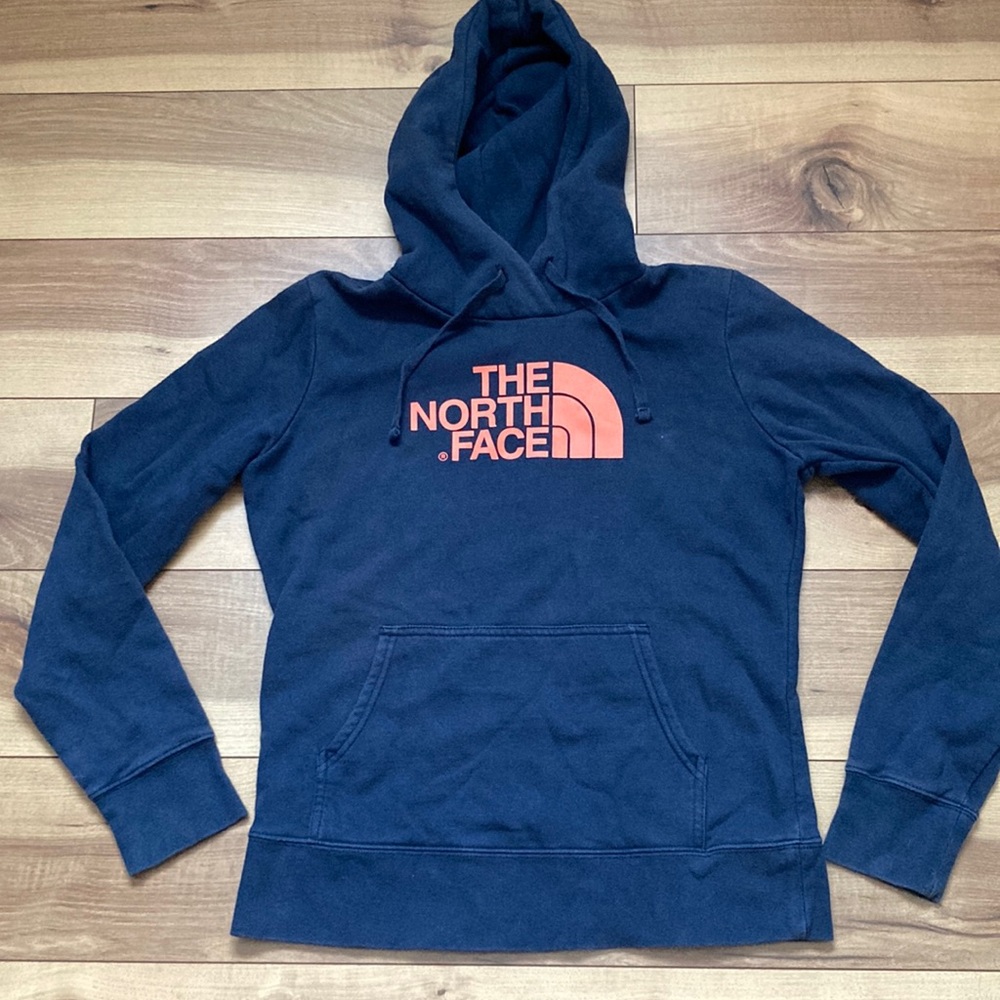 The North Face Navy Pulliver Logo Sweatshirt. Size S